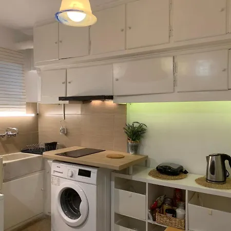 Chic Urban Living: In Acropolis-koukaki Apartamento Atenas