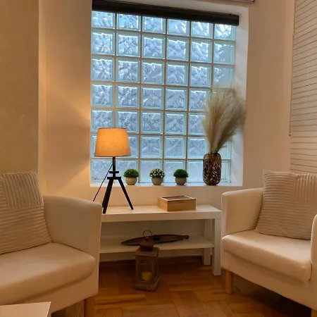 Chic Urban Living: In Acropolis-koukaki 아테네