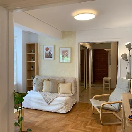 Chic Urban Living: In Acropolis-koukaki 아테네