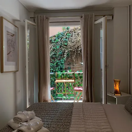 Chic Urban Living: In Acropolis-koukaki 아테네